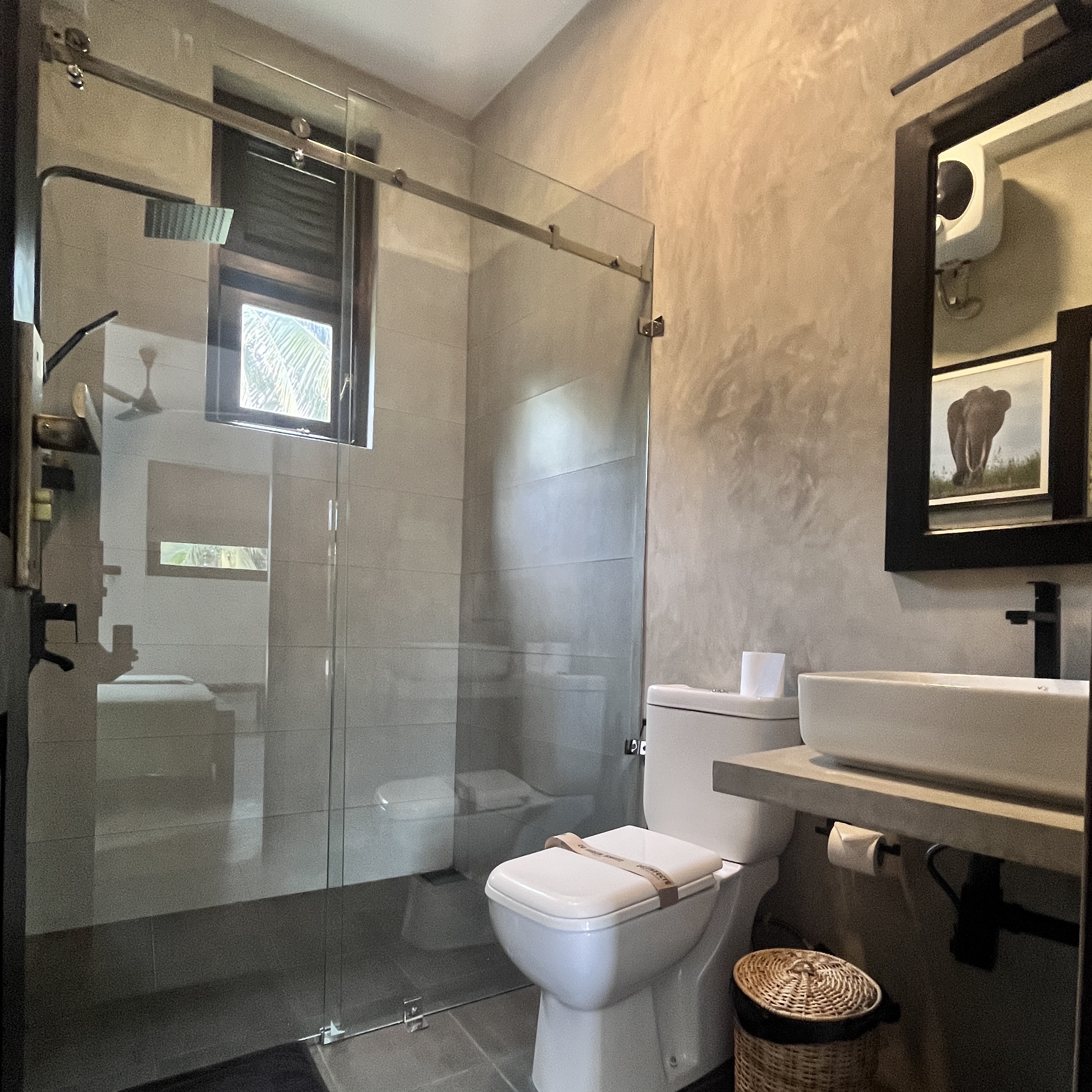 Room Image 4